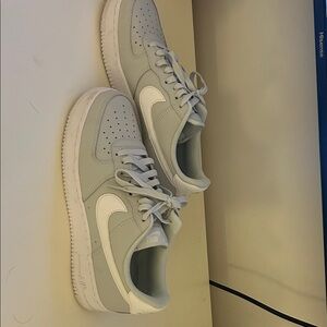 Nike Mens Air Force 1 Low Sneaker